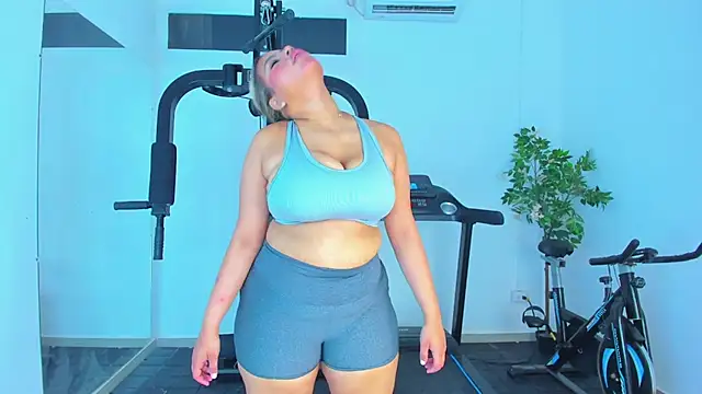 Carlota peach online show from 02.10.25