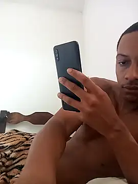 Snapshot of Pretinhoo25 chatting on 02.24.26 Pretinhoo25 online show from 02.24.26