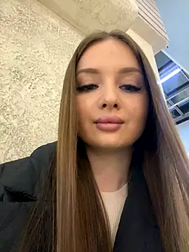 Snapshot of KrisMagnoly chatting on 12.04.24 KrisMagnoly online show from 12.04.24