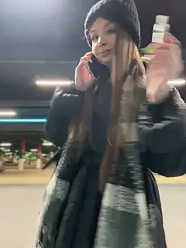 Snapshot of KrisMagnoly chatting on 12.12.24 KrisMagnoly online show from 12.12.24