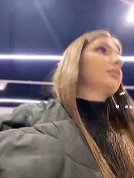 Snapshot of KrisMagnoly chatting on 12.27.24 KrisMagnoly online show from 12.27.24