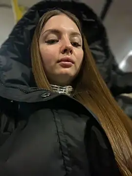 Snapshot of KrisMagnoly chatting on 01.13.25 KrisMagnoly online show from 01.13.25