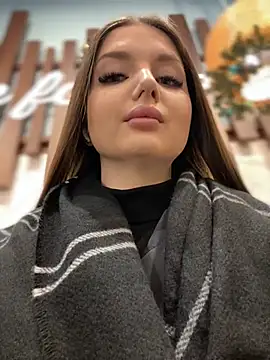 Snapshot of KrisMagnoly chatting on 01.20.25 KrisMagnoly online show from 01.20.25