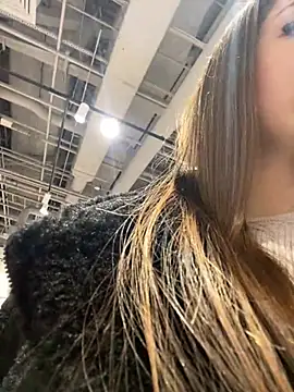 Snapshot of KrisMagnoly chatting on 01.22.25 KrisMagnoly online show from 01.22.25