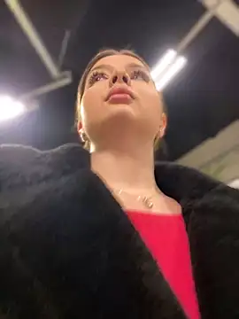 Snapshot of KrisMagnoly chatting on 02.06.25 KrisMagnoly online show from 02.06.25