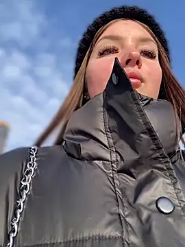 Snapshot of KrisMagnoly chatting on 02.14.25 KrisMagnoly online show from 02.14.25