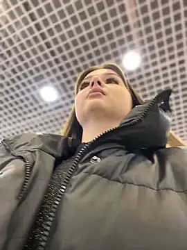 Snapshot of KrisMagnoly chatting on 02.16.25 KrisMagnoly online show from 02.16.25