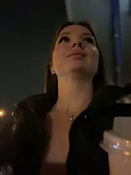 Snapshot of KrisMagnoly chatting on 10.09.25 KrisMagnoly online show from 10.09.25