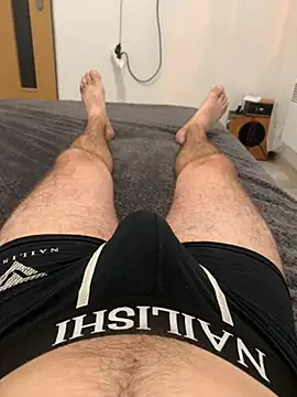 Snapshot of mihsha chatting on 12.13.24 mihsha online show from 12.13.24