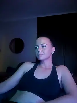 MrsBunnyBum online show from 05.05.26