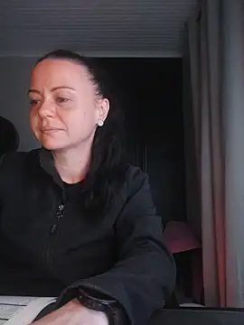 MrsBunnyBum online show from 05.19.26