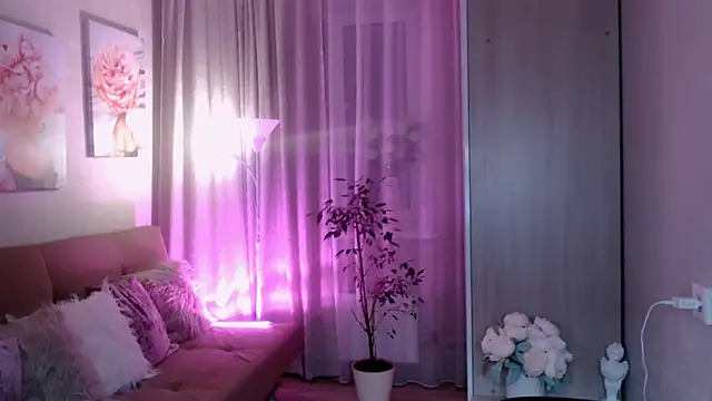 sensualEmilia online show from 01.23.25