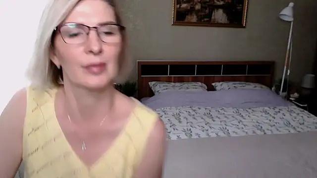 Snapshot of sensualEmilia chatting on 06.23.26 sensualEmilia online show from 06.23.26