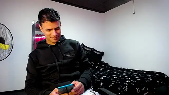 Snapshot of Deiby_casas chatting on 01.27.25 Deiby casas online show from 01.27.25