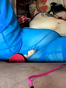 Snapshot of davisdesires@xh chatting on 02.05.25 davisdesiresxh online show from 02.05.25