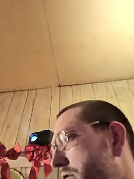 Snapshot of davisdesires@xh chatting on 02.06.25 davisdesiresxh online show from 02.06.25