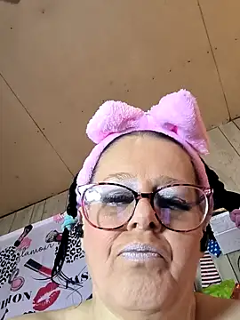 Snapshot of davisdesires@xh chatting on 02.19.25 davisdesiresxh online show from 02.19.25