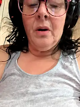 Snapshot of davisdesires@xh chatting on 09.16.25 davisdesiresxh online show from 09.16.25