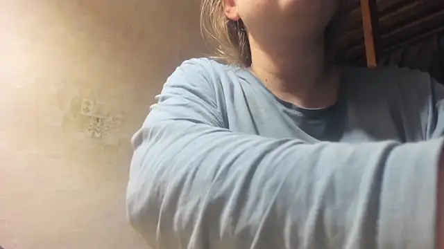 Snapshot of FrumCake chatting on 01.02.25 FrumCake online show from 01.02.25