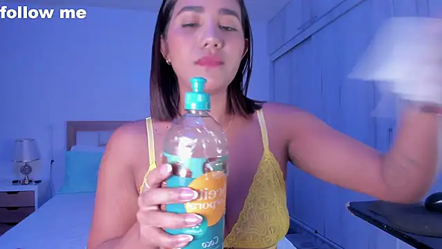 mia hank online show from 02.08.25