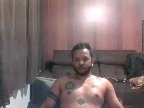 Snapshot of G_Eros18 chatting on 10.23.25 G Eros18 online show from 10.23.25