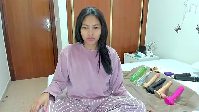 Snapshot of Honney_sugar19 chatting on 12.04.25 Honney sugar19 online show from 12.04.25