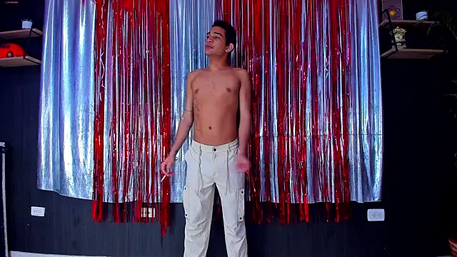 Snapshot of red_point_x chatting on 02.19.25 red point x online show from 02.19.25