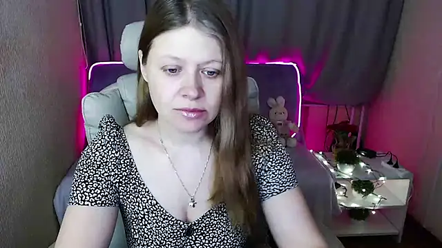 alekasamui online show from 02.18.25