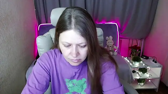 alekasamui online show from 02.21.25