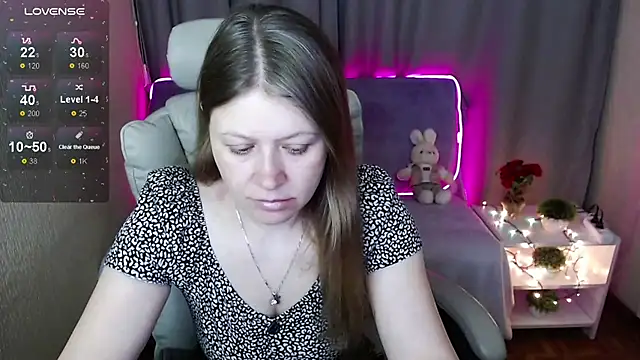 alekasamui online show from 03.18.25