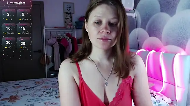 alekasamui online show from 10.15.25