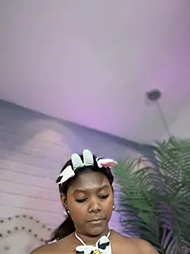 Snapshot of Tayra_Siny chatting on 01.30.25 Tayra Siny online show from 01.30.25