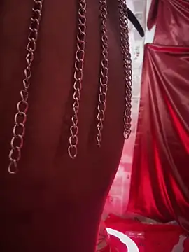 Snapshot of Tayra_Siny chatting on 02.15.25 Tayra Siny online show from 02.15.25