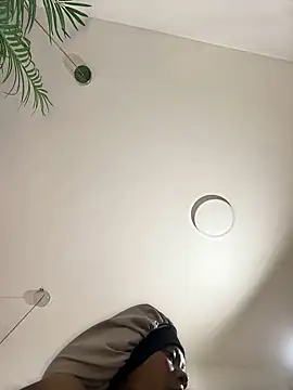 Snapshot of Tayra_Siny chatting on 03.08.25 Tayra Siny online show from 03.08.25