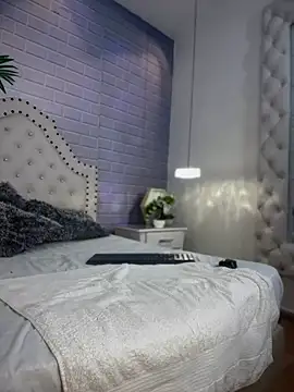 Snapshot of Tayra_Siny chatting on 03.15.25 Tayra Siny online show from 03.15.25