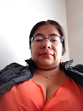 Snapshot of __valentina18 chatting on 12.13.24   valentina18 online show from 12.13.24