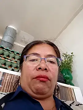 Snapshot of __valentina18 chatting on 12.21.24   valentina18 online show from 12.21.24