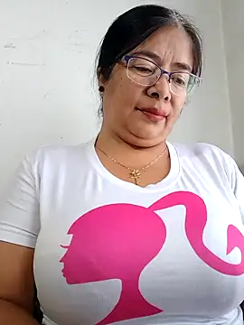 Snapshot of __valentina18 chatting on 01.22.25   valentina18 online show from 01.22.25