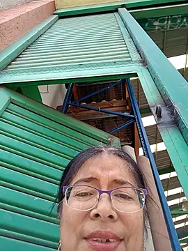 Snapshot of __valentina18 chatting on 03.04.25   valentina18 online show from 03.04.25