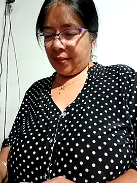 Snapshot of __valentina18 chatting on 03.04.25   valentina18 online show from 03.04.25