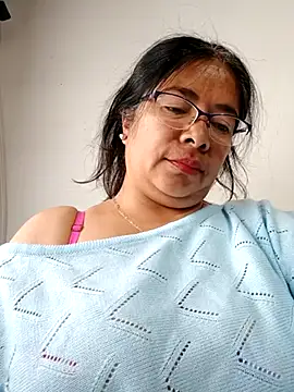 Snapshot of __valentina18 chatting on 03.05.25   valentina18 online show from 03.05.25