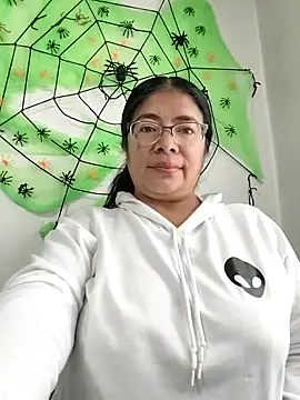 Snapshot of __valentina18 chatting on 10.06.25   valentina18 online show from 10.06.25