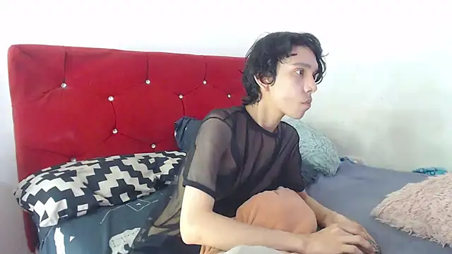 Snapshot of LAICK_01 chatting on 09.15.25 LAICK 01 online show from 09.15.25