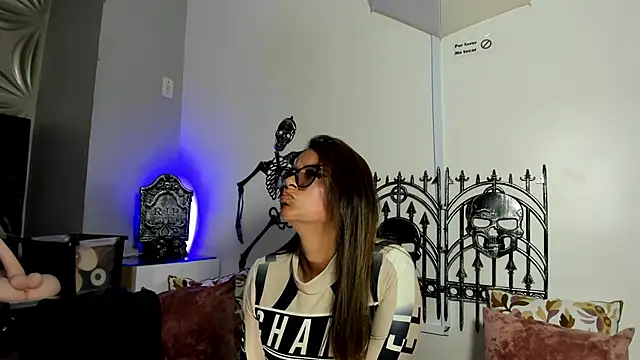 Snapshot of beauti_wild25 chatting on 10.06.25 beauti wild25 online show from 10.06.25