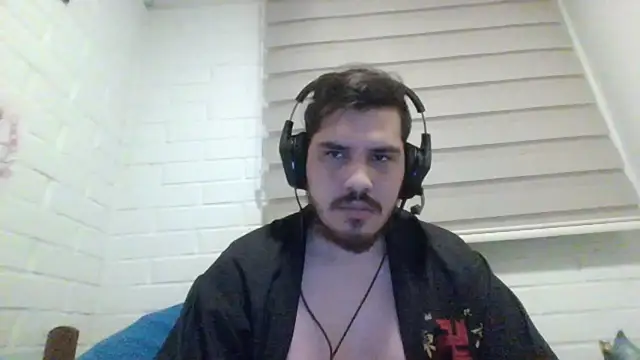 Snapshot of hung_weeb chatting on 02.06.26 hung weeb online show from 02.06.26