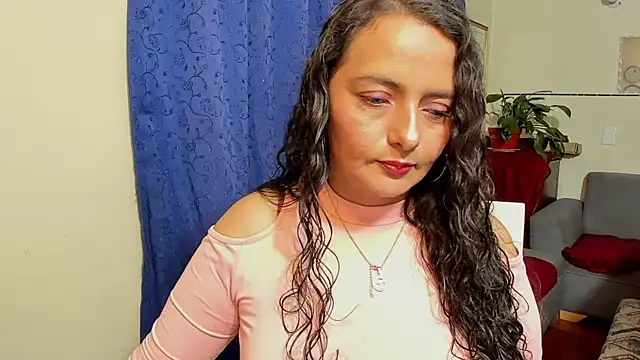 emma luxy online show from 09.27.25