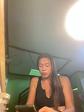 Snapshot of ASIANMISTRESSSS chatting on 11.27.25 ASIANMISTRESSSS online show from 11.27.25