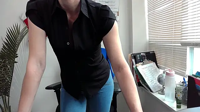 City Kat online show from 12.18.24