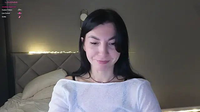 Mary love16 online show from 11.17.25