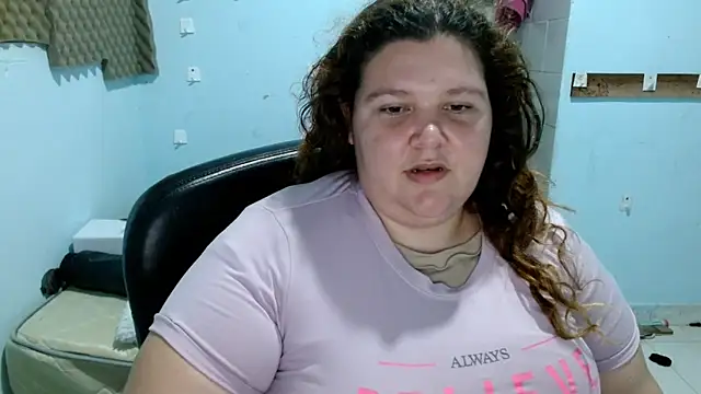 Snapshot of squirt322bbw chatting on 10.23.25 squirt322bbw online show from 10.23.25
